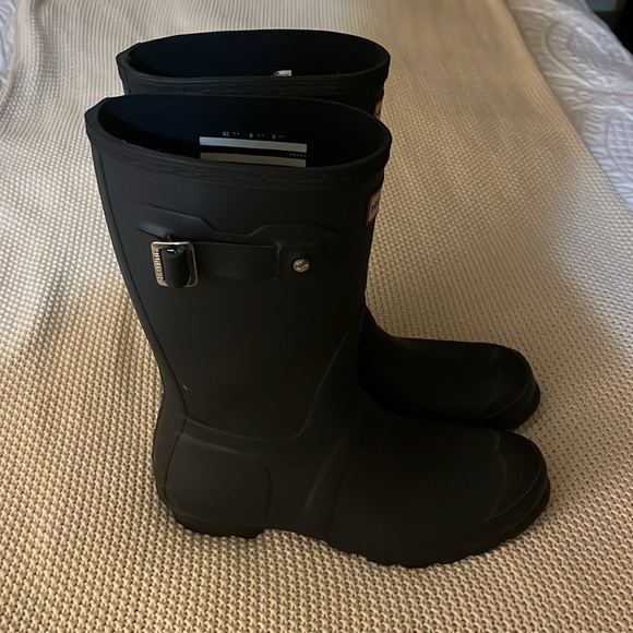 Hunter Boots 9 M Women’s Navy Blue Rubber Designer Trendy Mid Calf Perfect - Picture 5 of 7